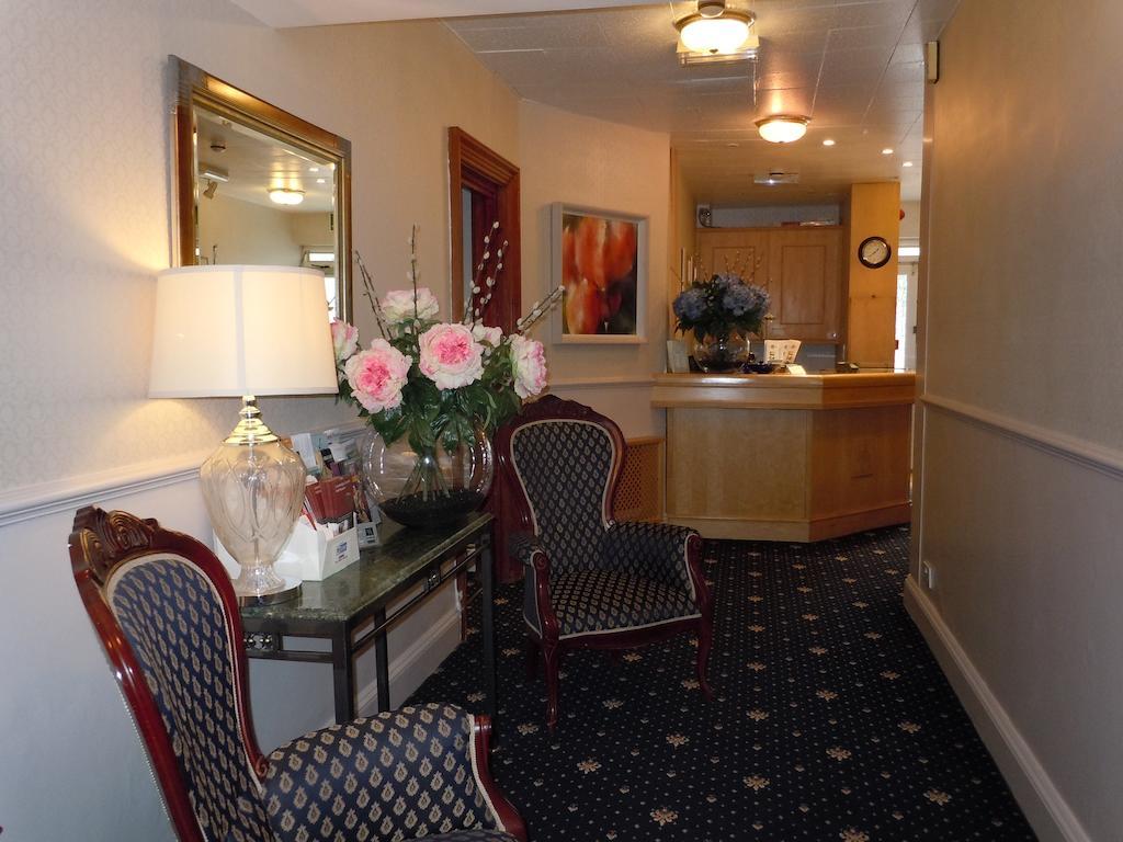 Helen Hotel 3*