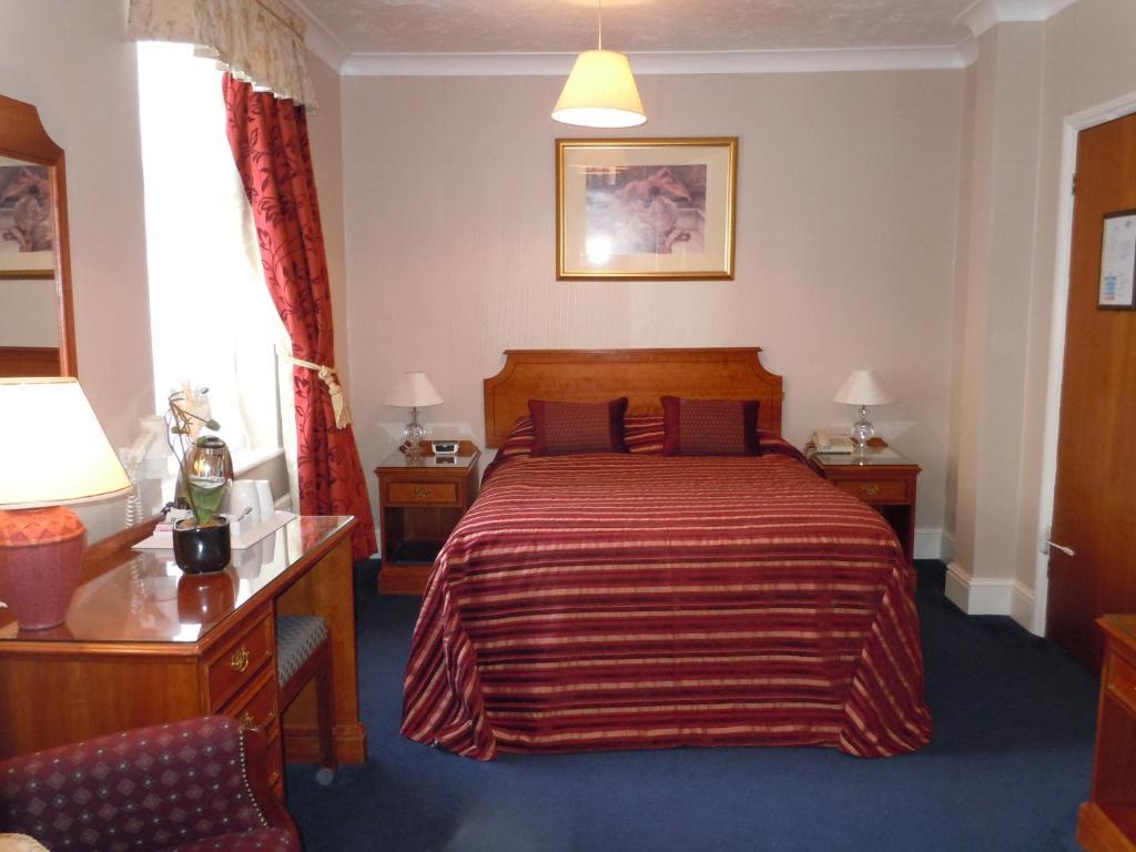Helen Hotel